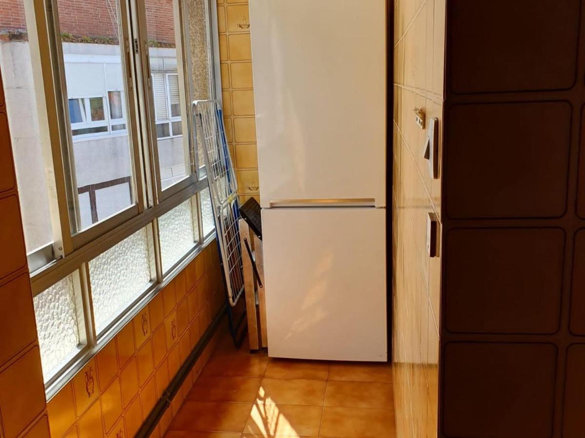 Bonito Apartamento Cerca De Las Playas Сантандер Екстериор снимка